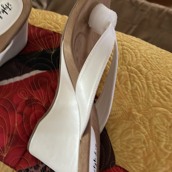 Summer  white Sandler. Can dress up or down.  Never worn. - Picture 6 of 10